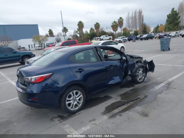 Photo 3 VIN: 3MYDLBYV9JY318597 - TOYOTA YARIS IA 