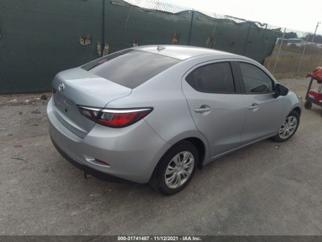 Photo 3 VIN: 3MYDLBYV9KY502293 - TOYOTA YARIS SEDAN 