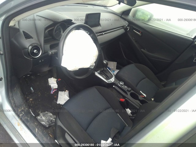 Photo 4 VIN: 3MYDLBYV9KY525380 - TOYOTA YARIS SEDAN 