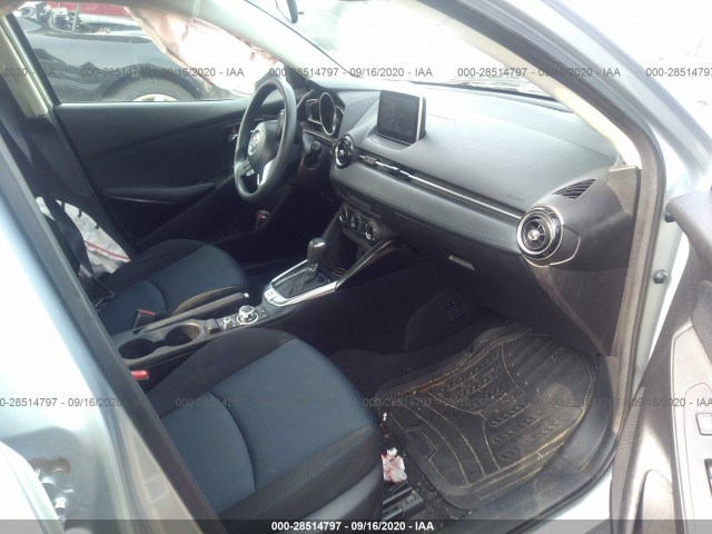 Photo 4 VIN: 3MYDLBYVXJY321749 - TOYOTA YARIS 