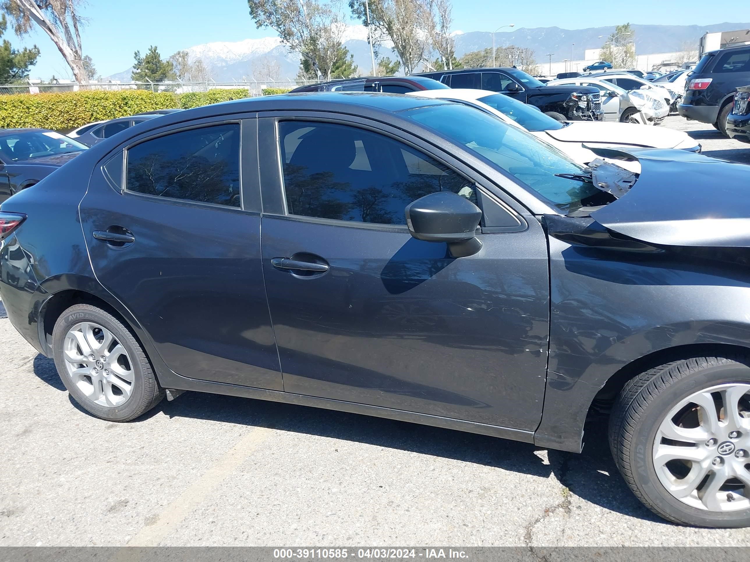 Photo 13 VIN: 3MYDLBZV0GY130803 - SCION IA 