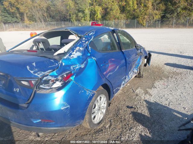 Photo 3 VIN: 3MYDLBZV0GY133586 - TOYOTA SCION IA 