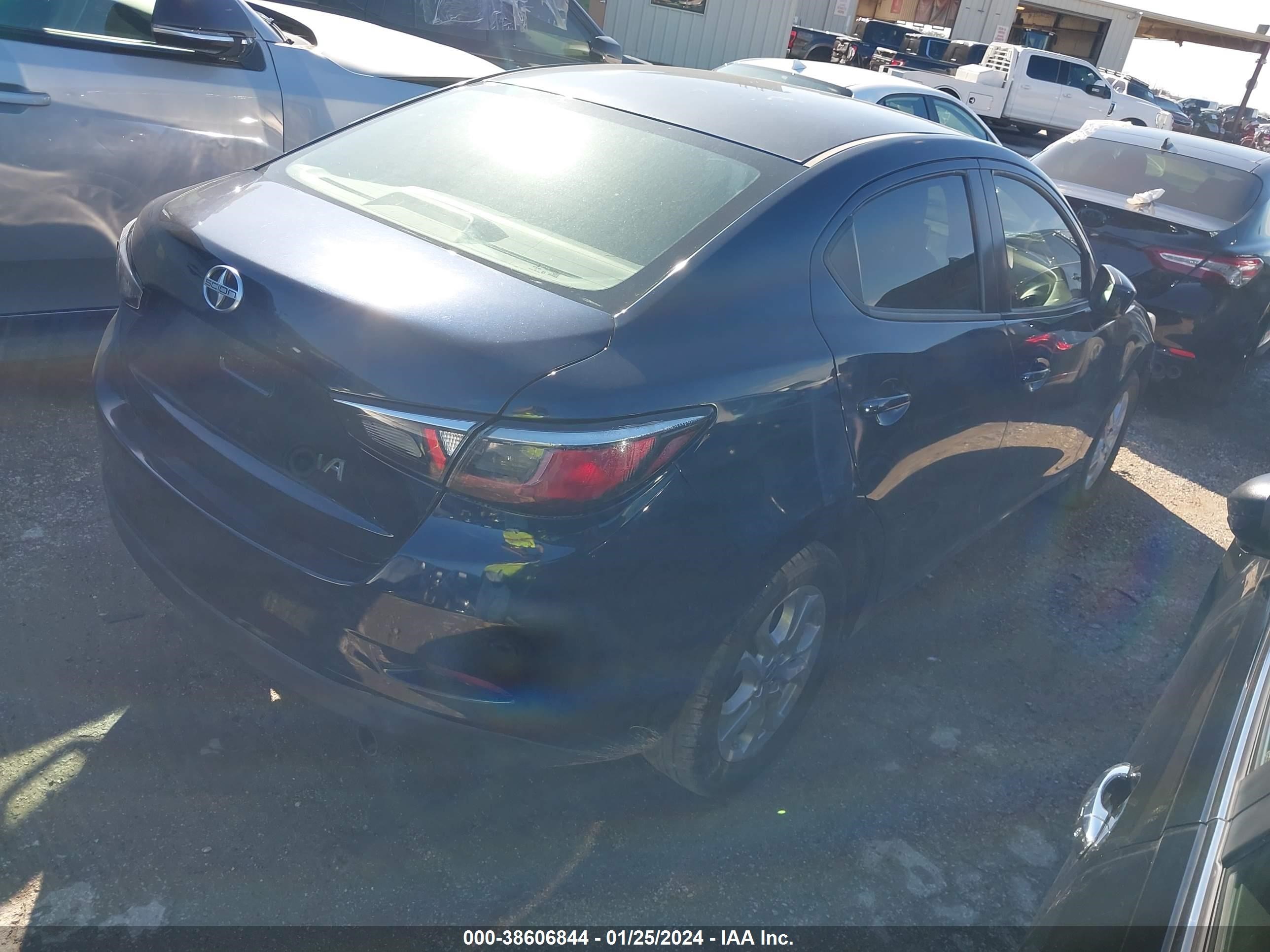 Photo 4 VIN: 3MYDLBZV1GY113704 - SCION IA 