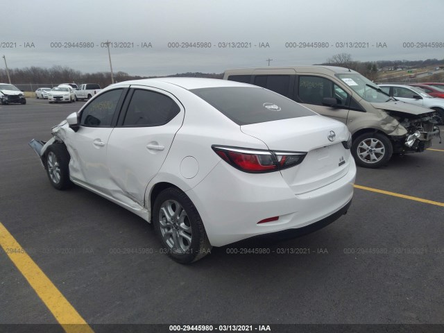 Photo 2 VIN: 3MYDLBZV1GY134827 - SCION IA 