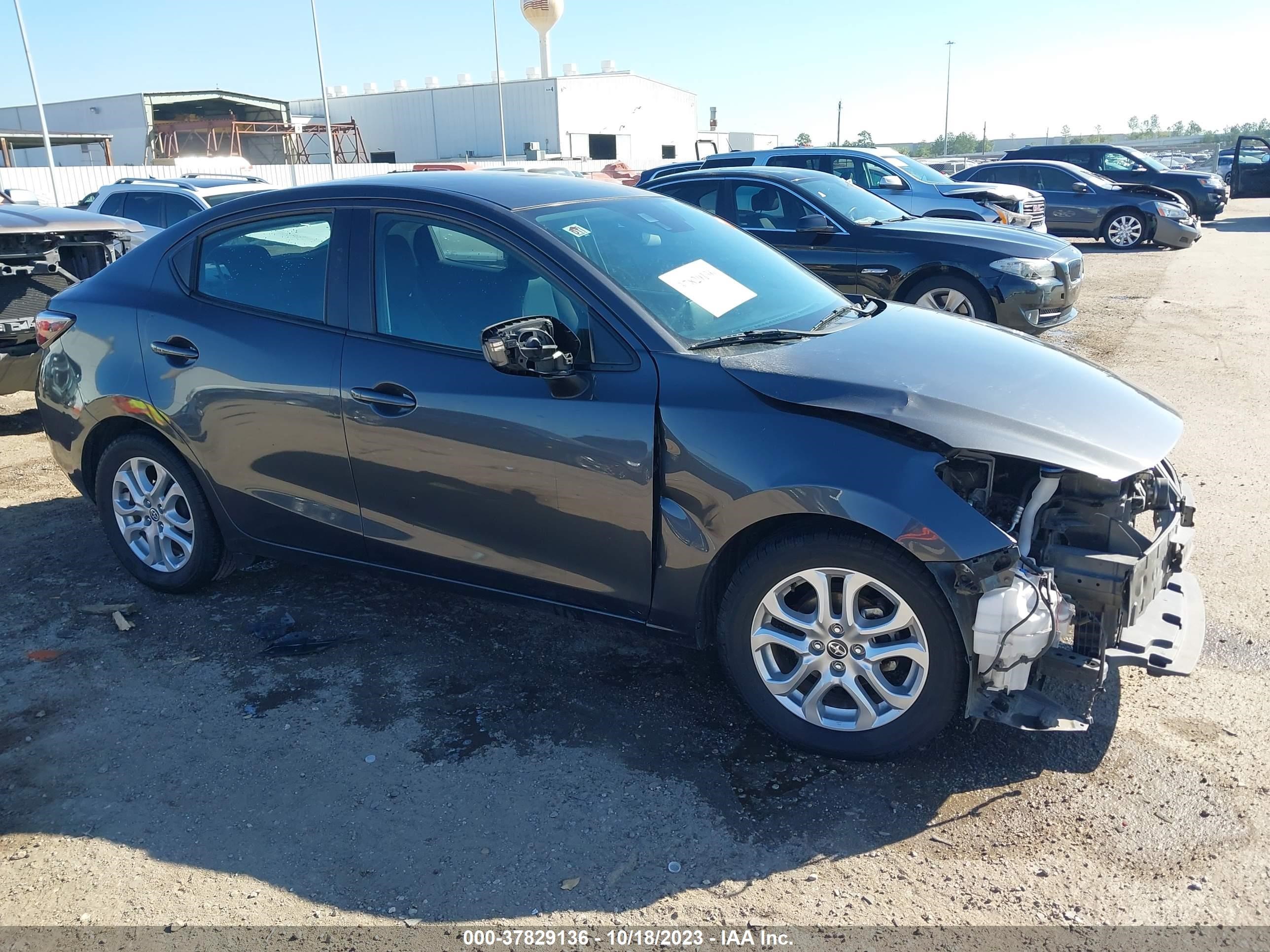 Photo 13 VIN: 3MYDLBZV3GY119147 - SCION IA 