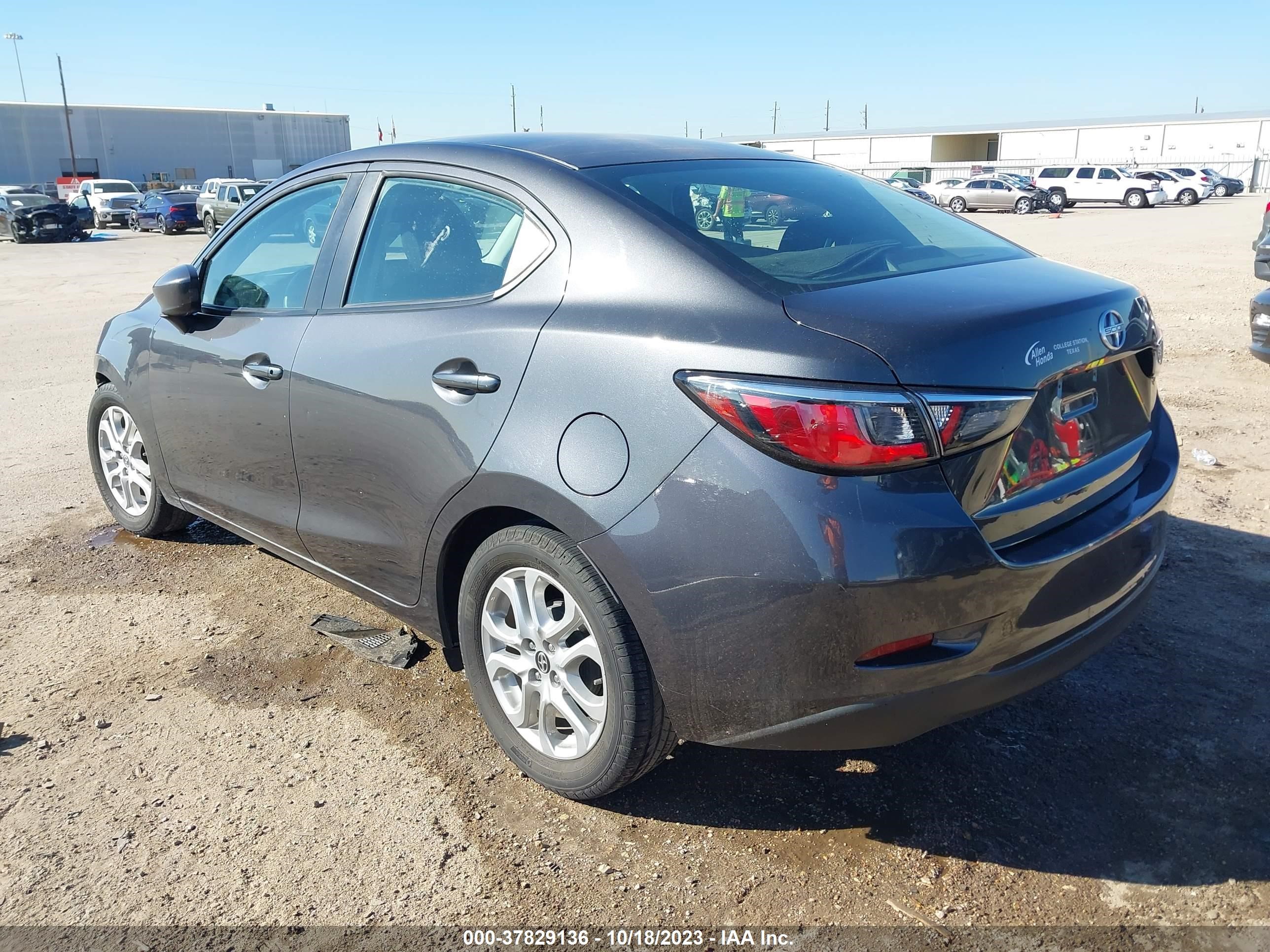 Photo 2 VIN: 3MYDLBZV3GY119147 - SCION IA 