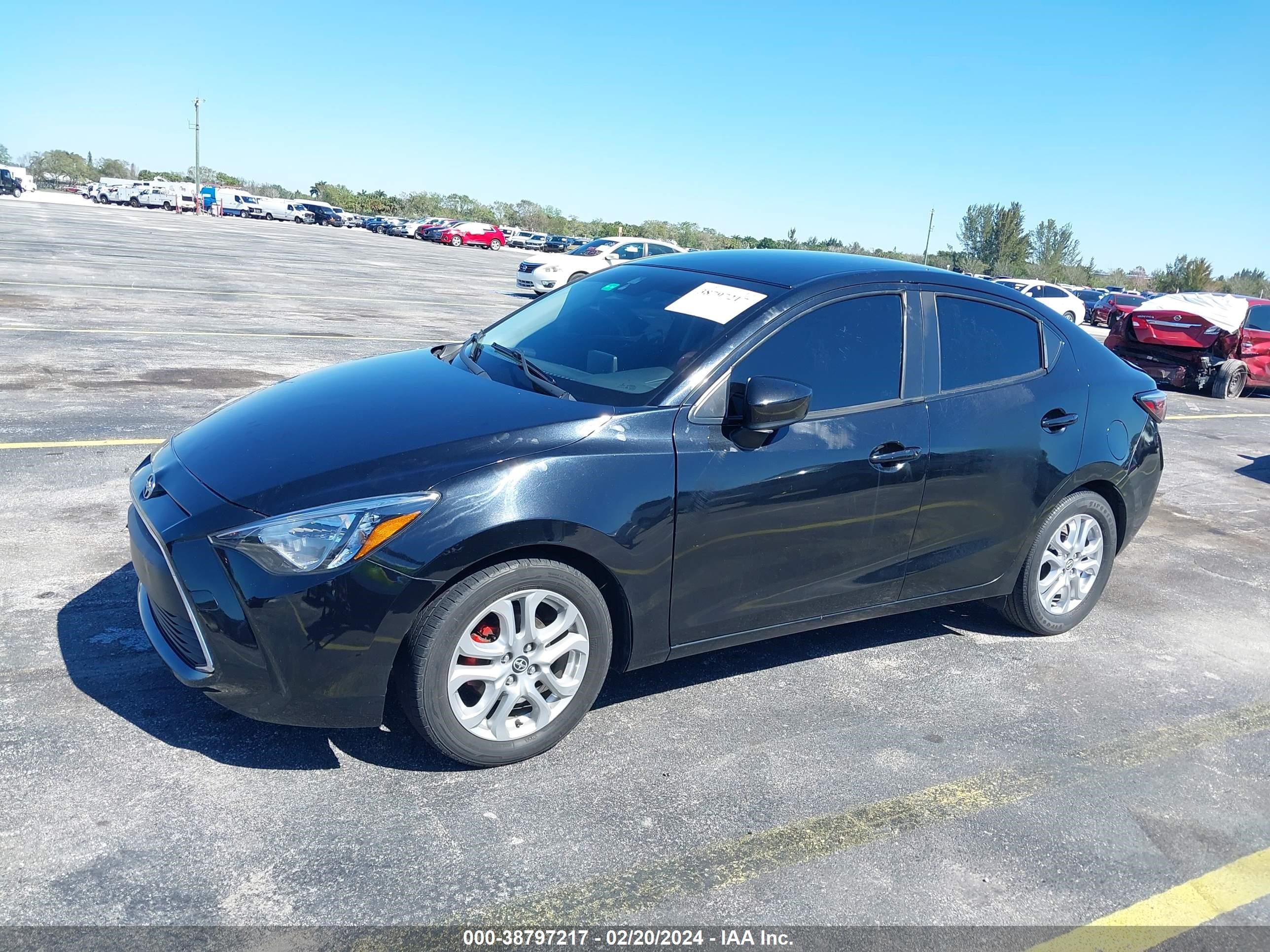 Photo 1 VIN: 3MYDLBZV3GY145327 - SCION IA 