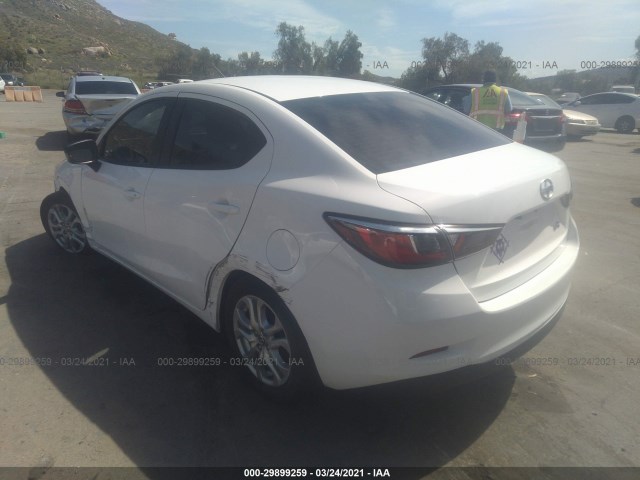 Photo 2 VIN: 3MYDLBZV3GY146266 - SCION IA 