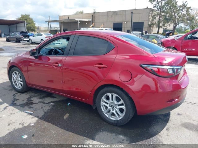 Photo 2 VIN: 3MYDLBZV4GY102731 - SCION IA 