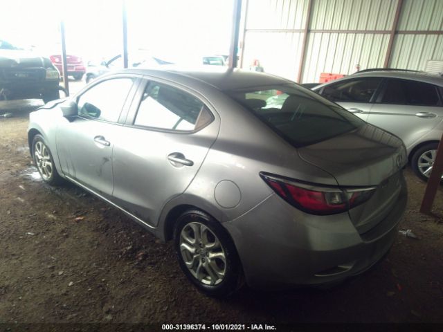 Photo 2 VIN: 3MYDLBZV4GY123451 - SCION IA 