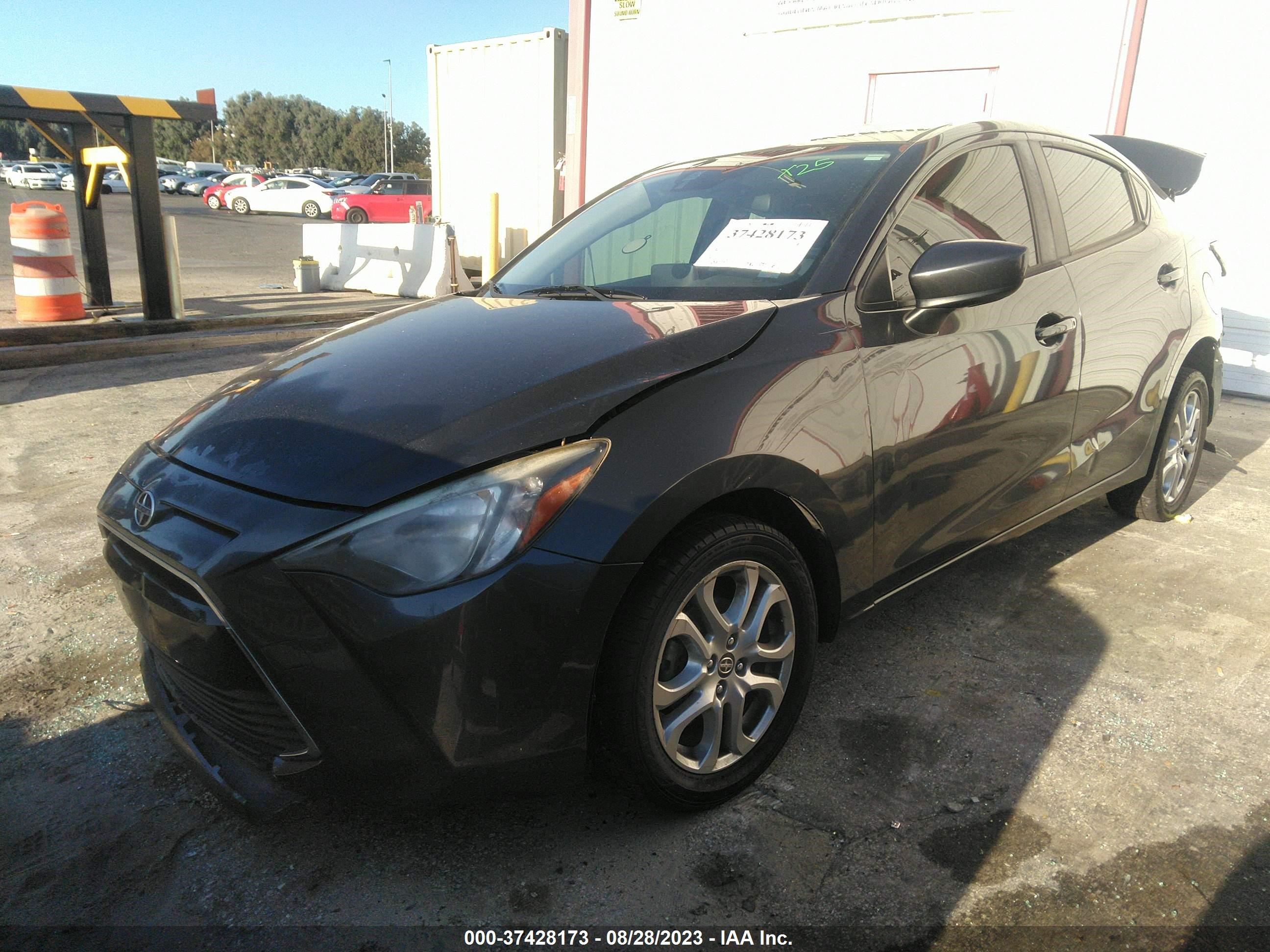 Photo 1 VIN: 3MYDLBZV4GY138290 - SCION IA 