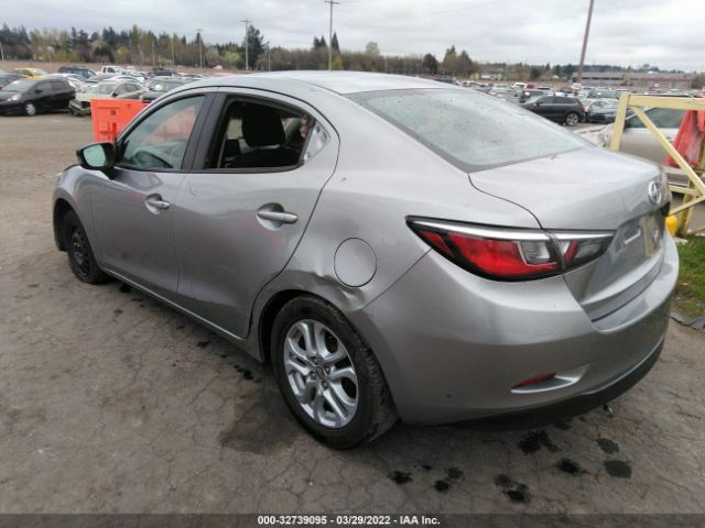 Photo 2 VIN: 3MYDLBZV5GY102933 - SCION IA 