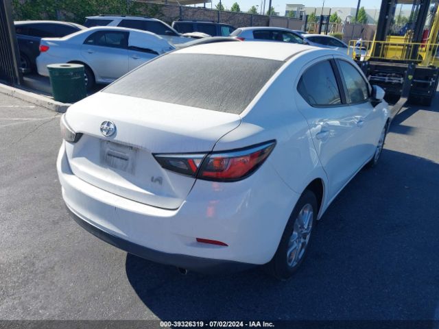 Photo 3 VIN: 3MYDLBZV5GY145863 - TOYOTA SCION IA 