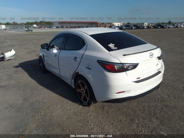 Photo 2 VIN: 3MYDLBZV6GY113049 - SCION IA 