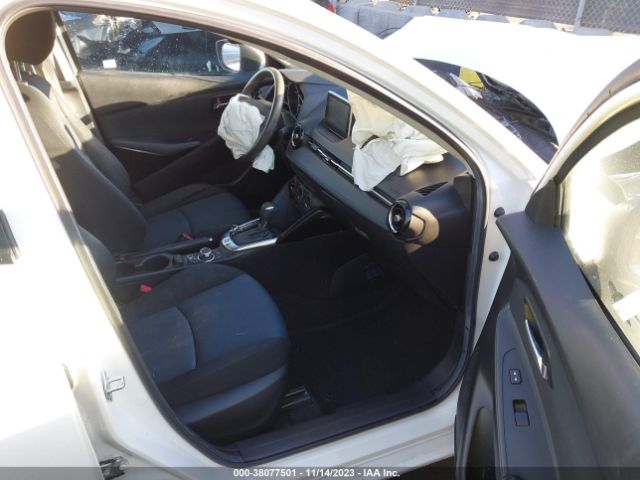 Photo 4 VIN: 3MYDLBZV6GY140784 - TOYOTA SCION IA 