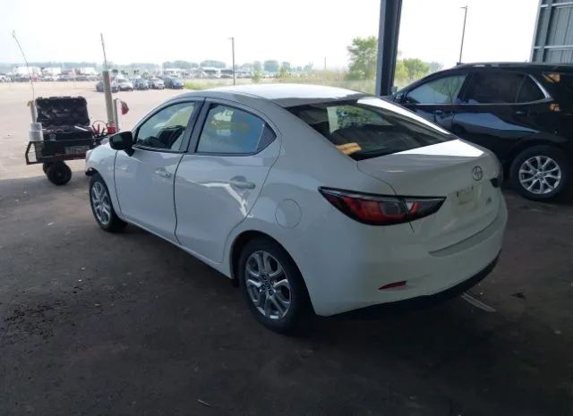 Photo 2 VIN: 3MYDLBZV7GY109771 - SCION IA 