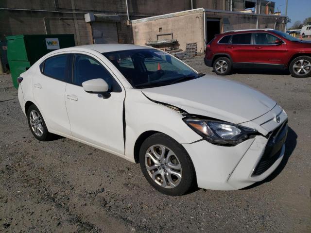 Photo 3 VIN: 3MYDLBZV8GY100982 - TOYOTA SCION 