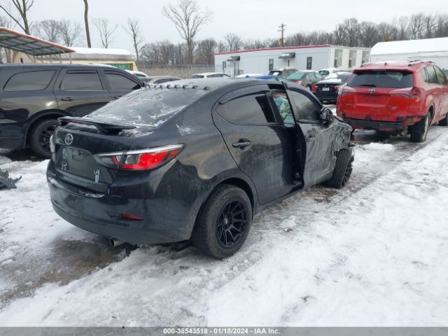 Photo 3 VIN: 3MYDLBZV8GY110623 - SCION IA 