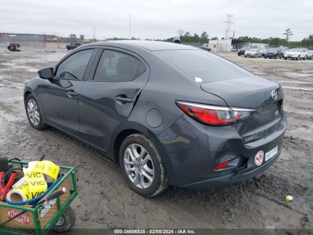 Photo 2 VIN: 3MYDLBZV8GY123887 - SCION IA 