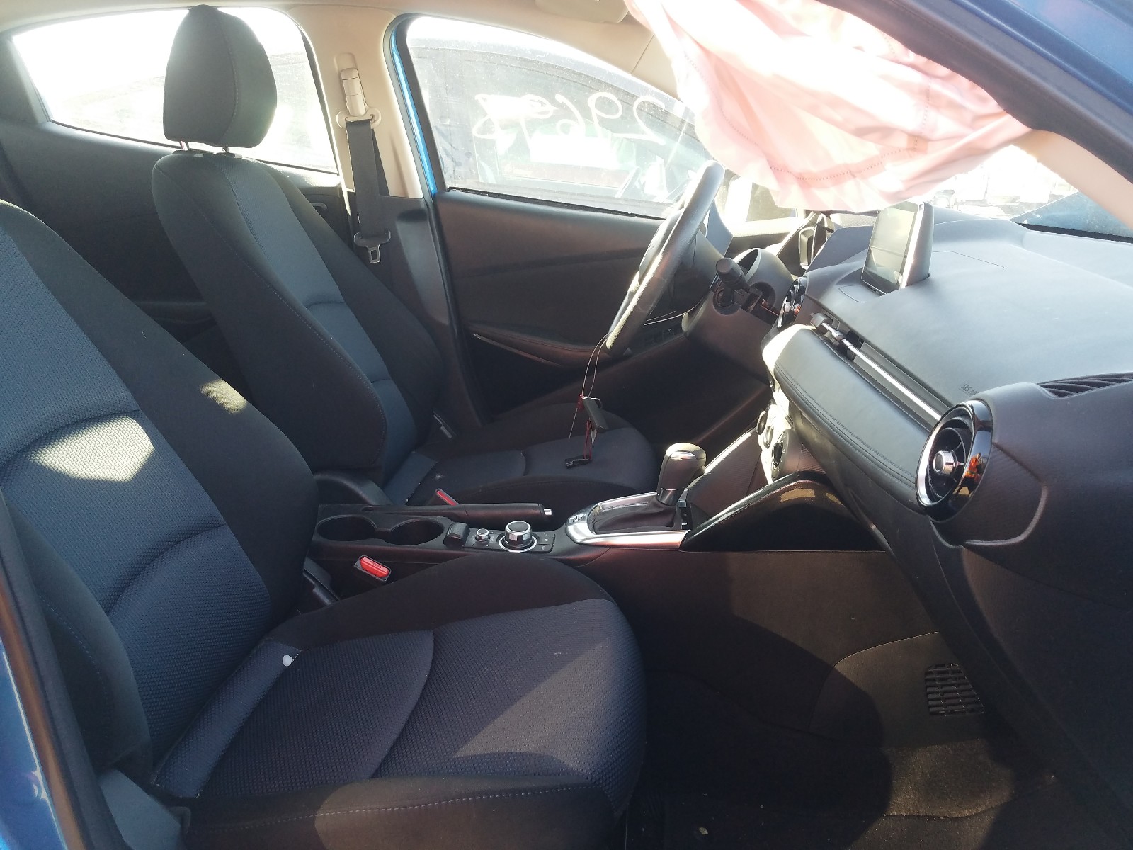 Photo 4 VIN: 3MYDLBZV8GY132279 - TOYOTA SCION IA 