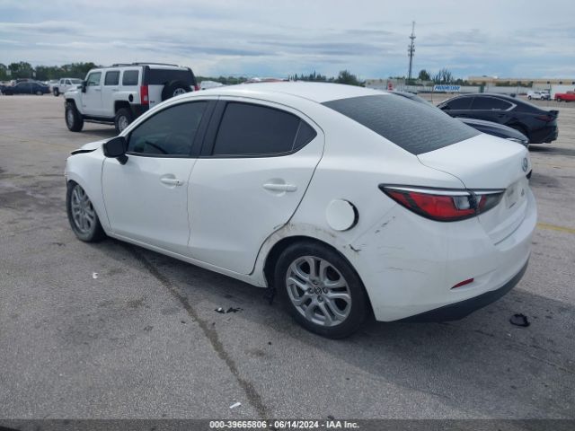 Photo 2 VIN: 3MYDLBZV8GY140785 - TOYOTA SCION IA 