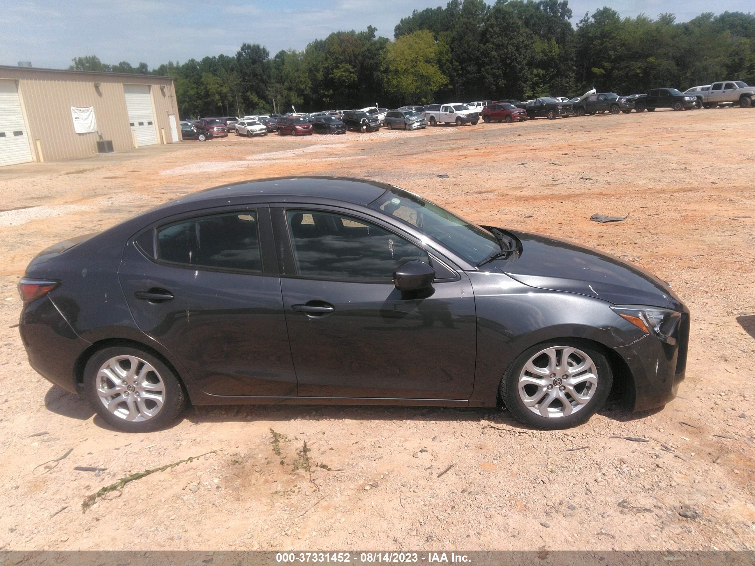 Photo 12 VIN: 3MYDLBZV8GY144772 - SCION IA 