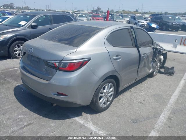 Photo 3 VIN: 3MYDLBZV9GY102241 - TOYOTA SCION IA 