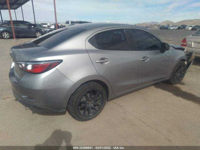 Photo 3 VIN: 3MYDLBZV9GY102255 - SCION IA 