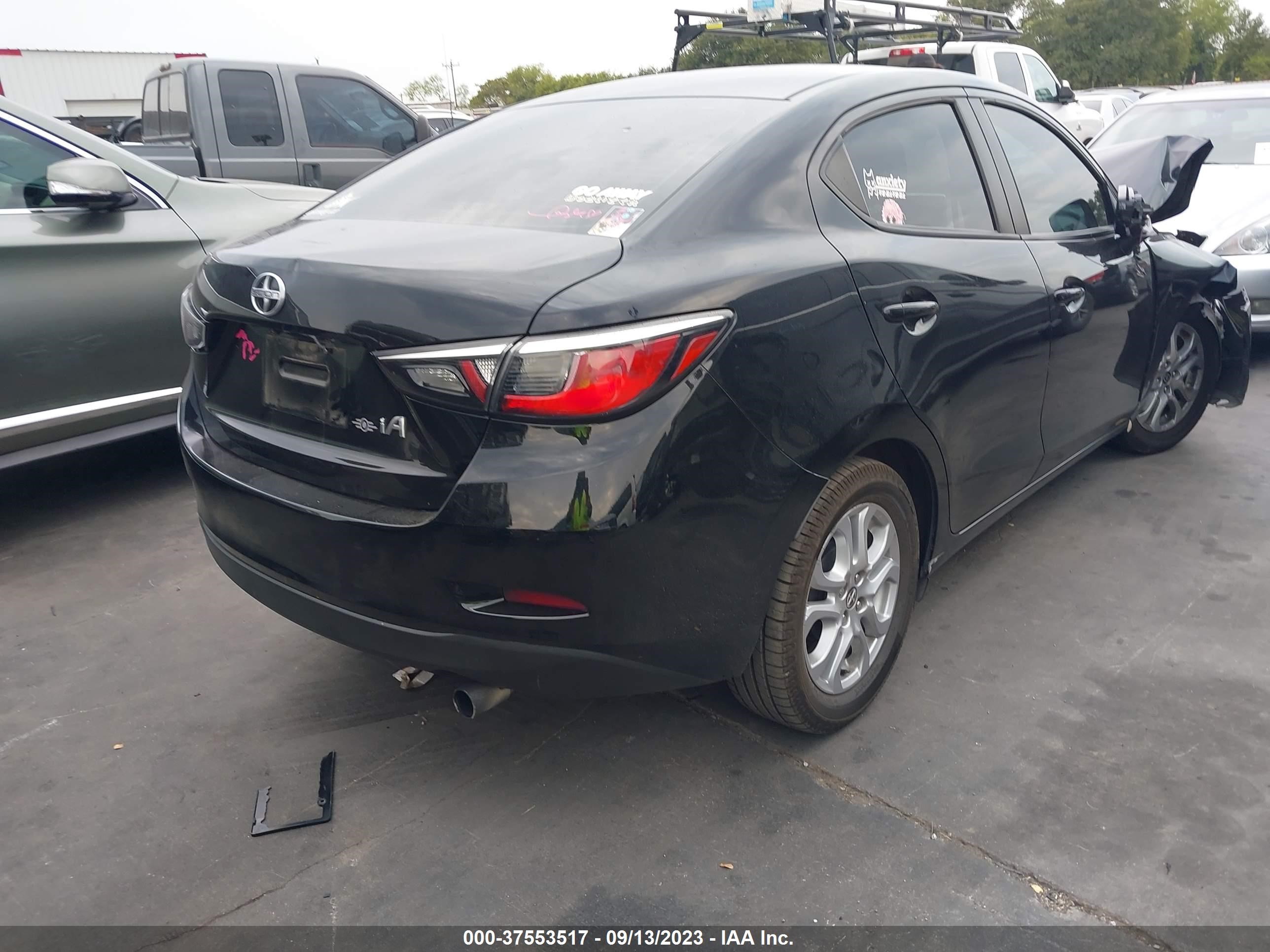 Photo 3 VIN: 3MYDLBZV9GY102966 - SCION IA 