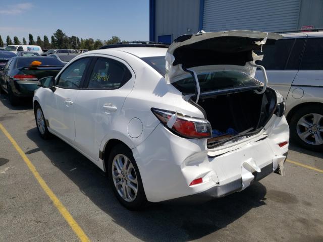 Photo 2 VIN: 3MYDLBZV9GY114440 - TOYOTA SCION IA 