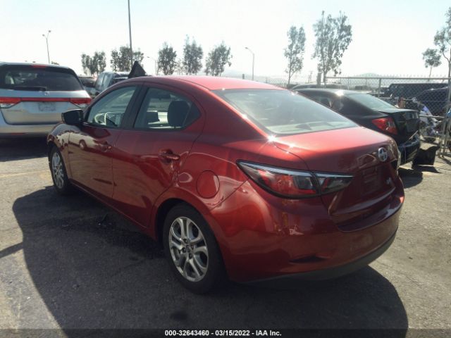 Photo 2 VIN: 3MYDLBZV9GY116432 - SCION IA 