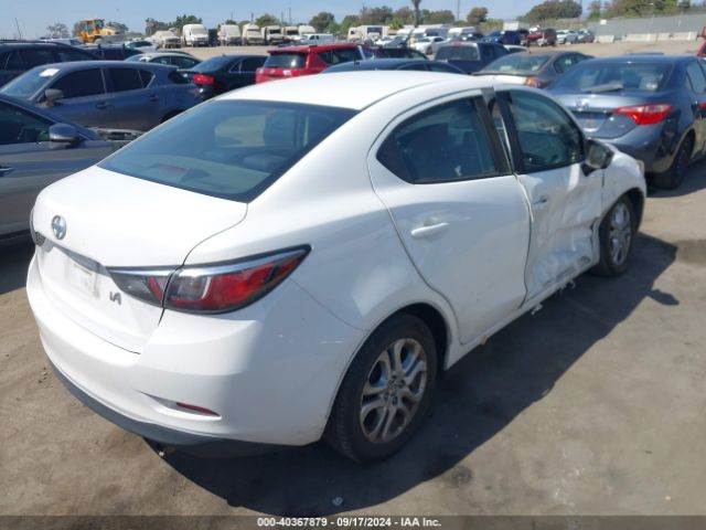 Photo 3 VIN: 3MYDLBZV9GY127849 - TOYOTA SCION IA 