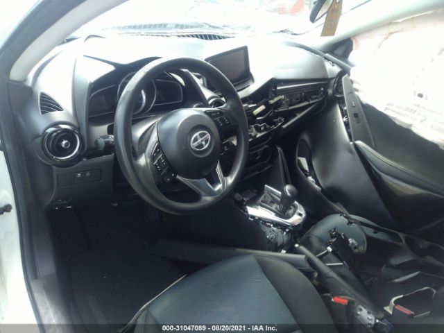 Photo 4 VIN: 3MYDLBZV9GY140763 - SCION IA 