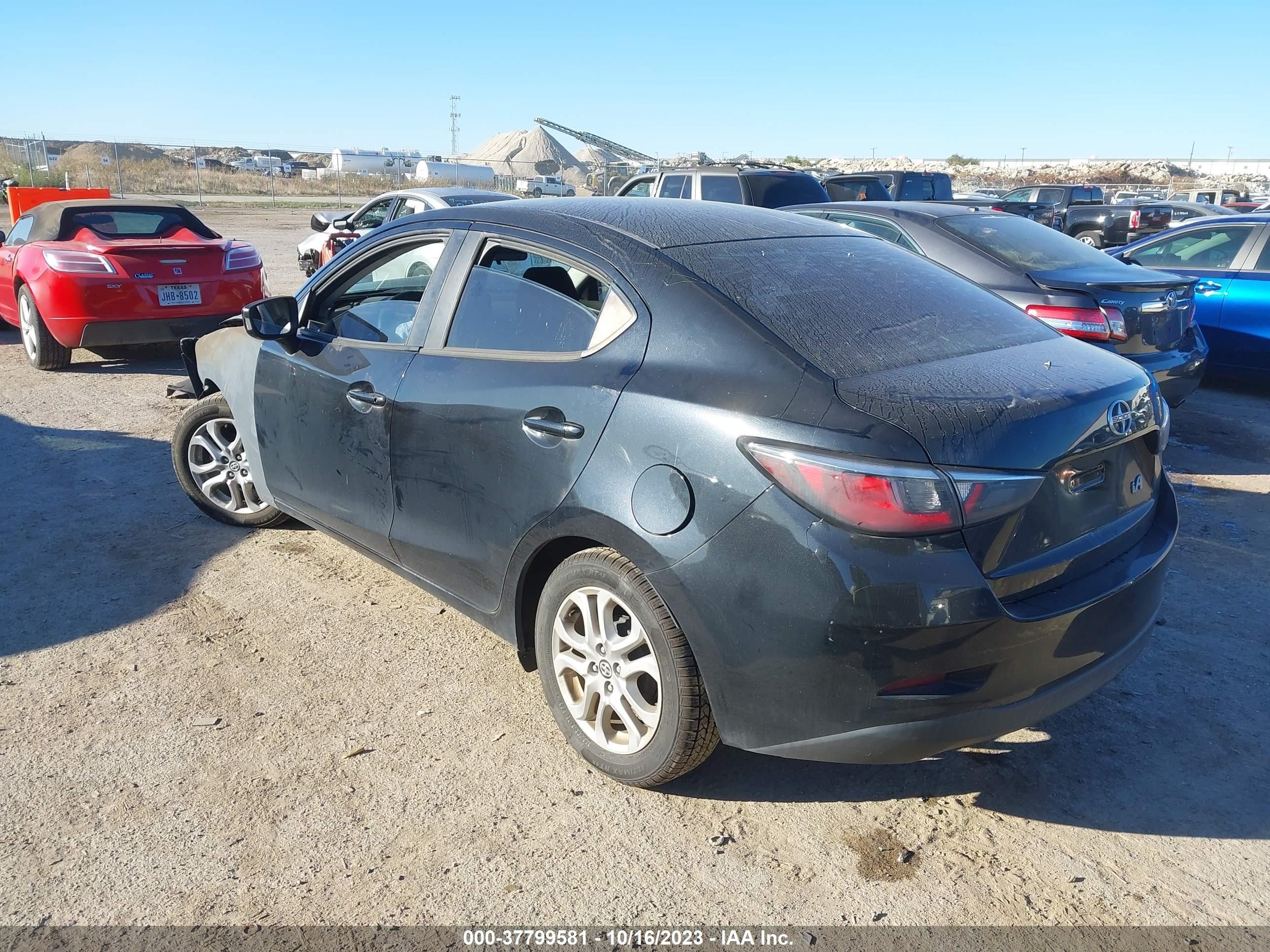 Photo 2 VIN: 3MYDLBZVXGY102443 - SCION IA 