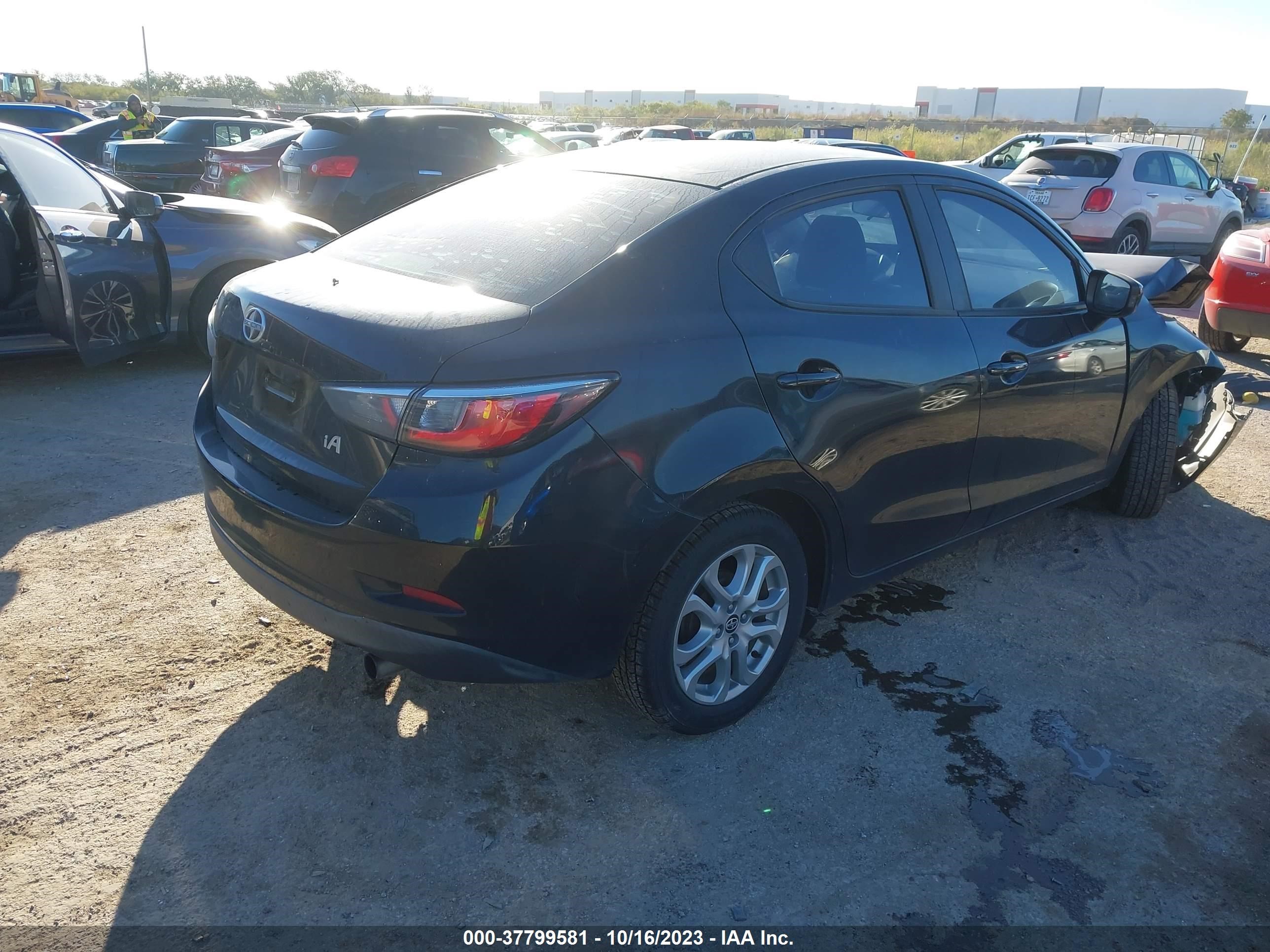 Photo 3 VIN: 3MYDLBZVXGY102443 - SCION IA 