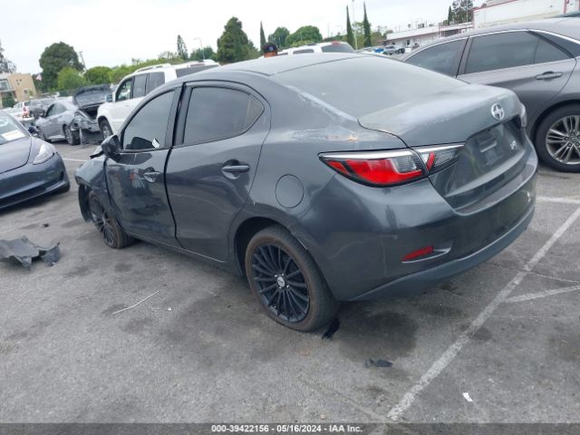 Photo 2 VIN: 3MYDLBZVXGY124944 - SCION IA 