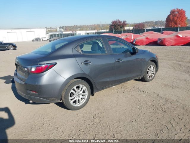 Photo 3 VIN: 3MYDLBZVXGY137628 - TOYOTA SCION IA 