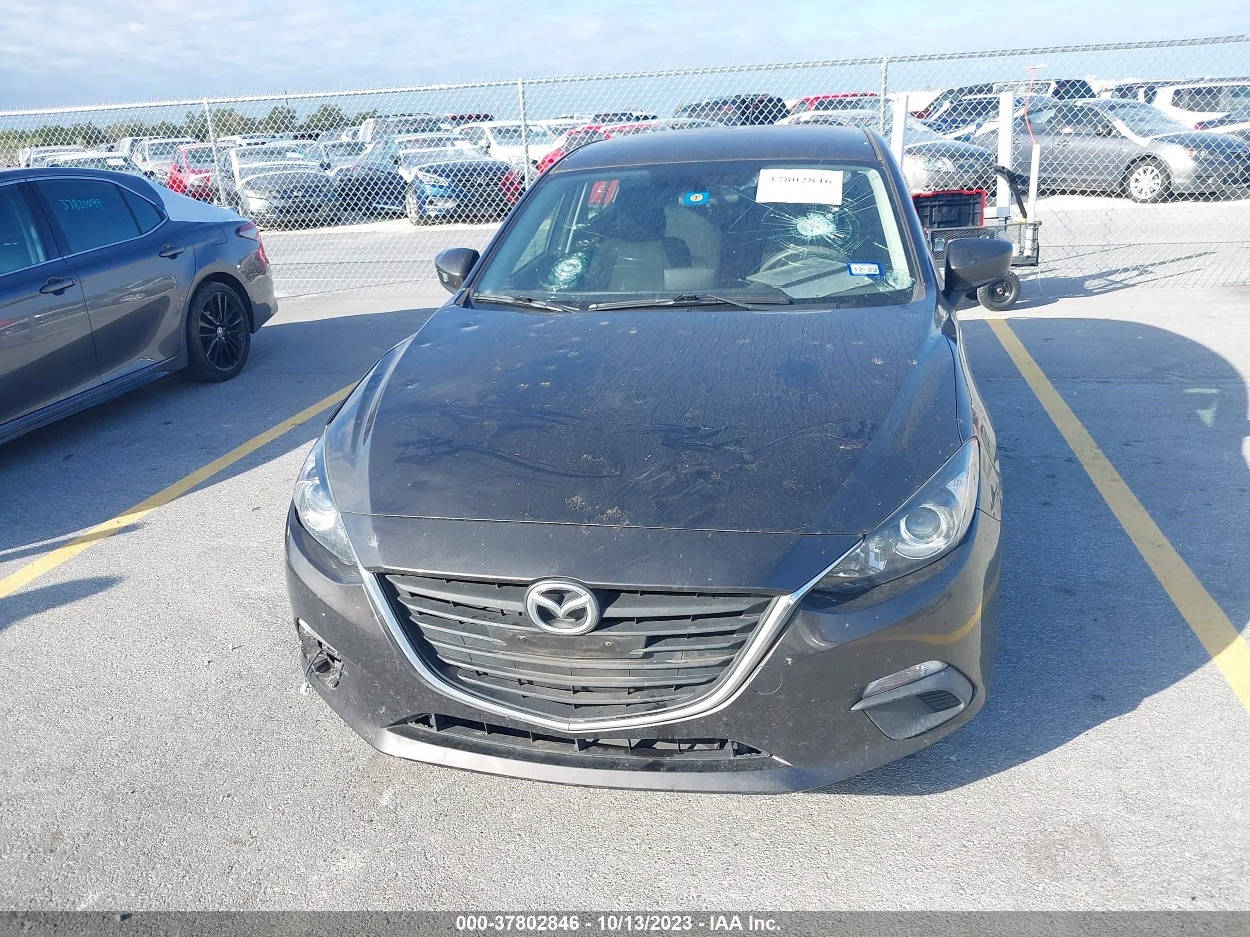 Photo 11 VIN: 3MZBM1J73GM290933 - MAZDA 3 