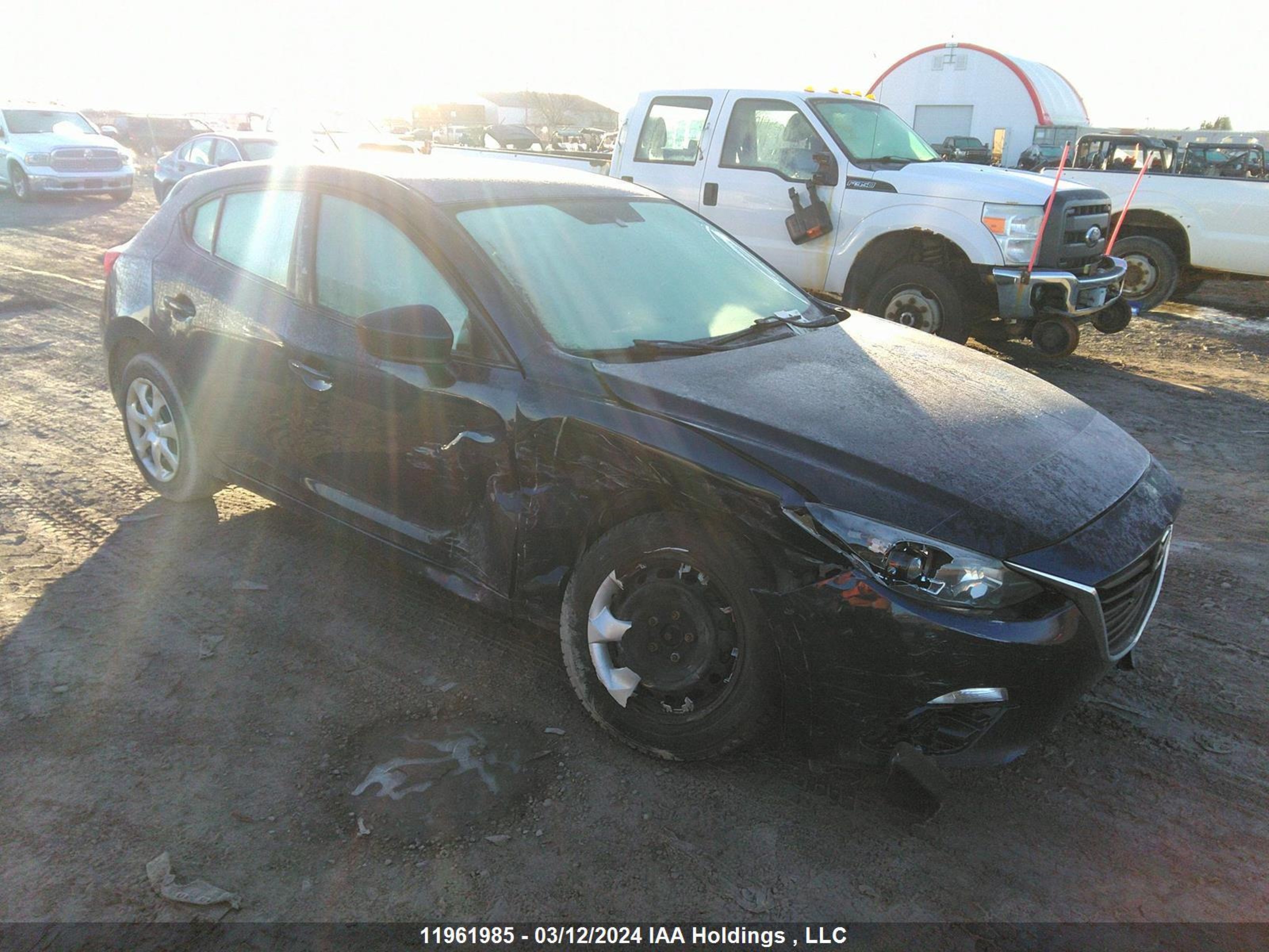 Photo 0 VIN: 3MZBM1K70FM215037 - MAZDA 3 