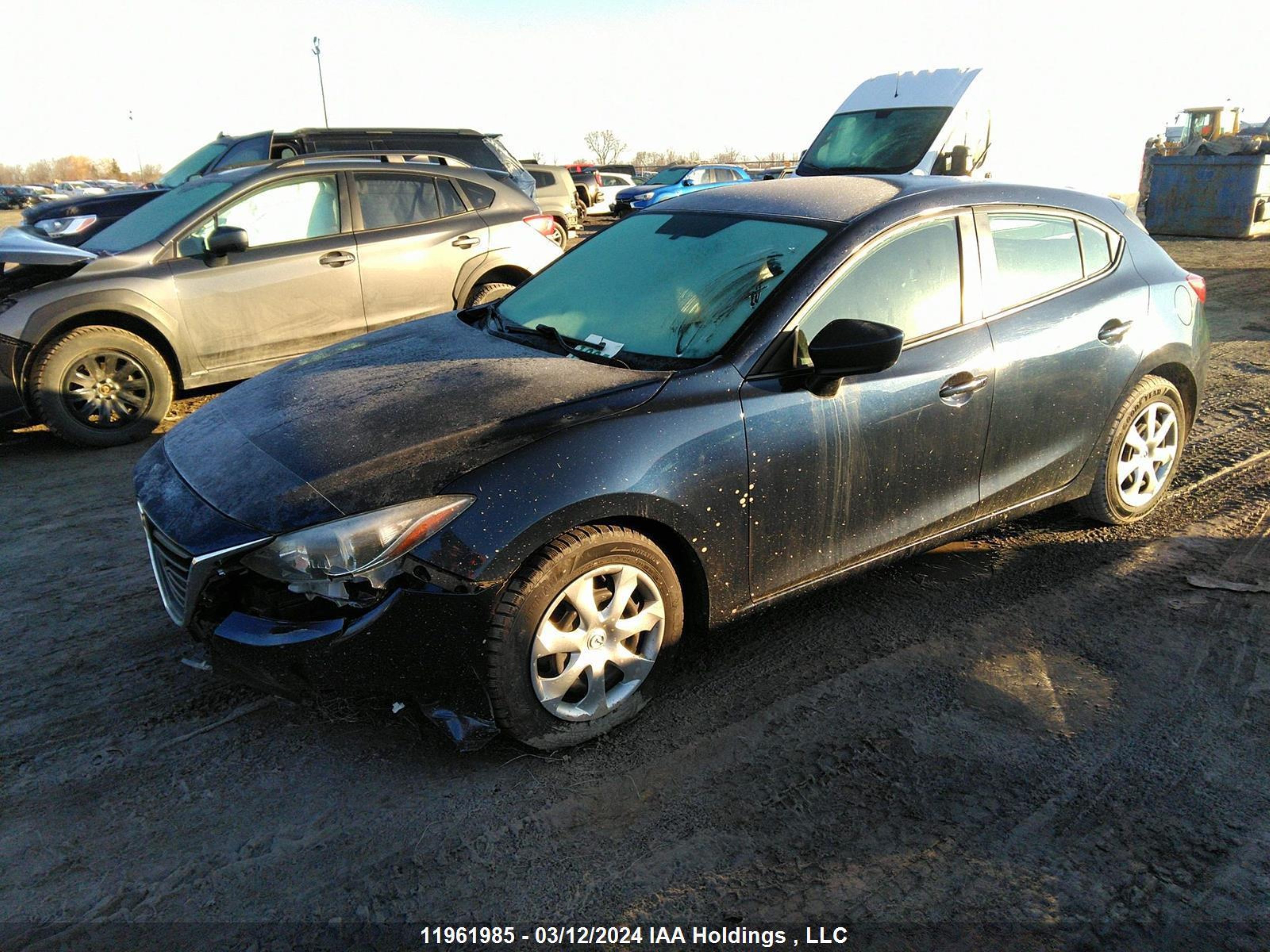 Photo 1 VIN: 3MZBM1K70FM215037 - MAZDA 3 