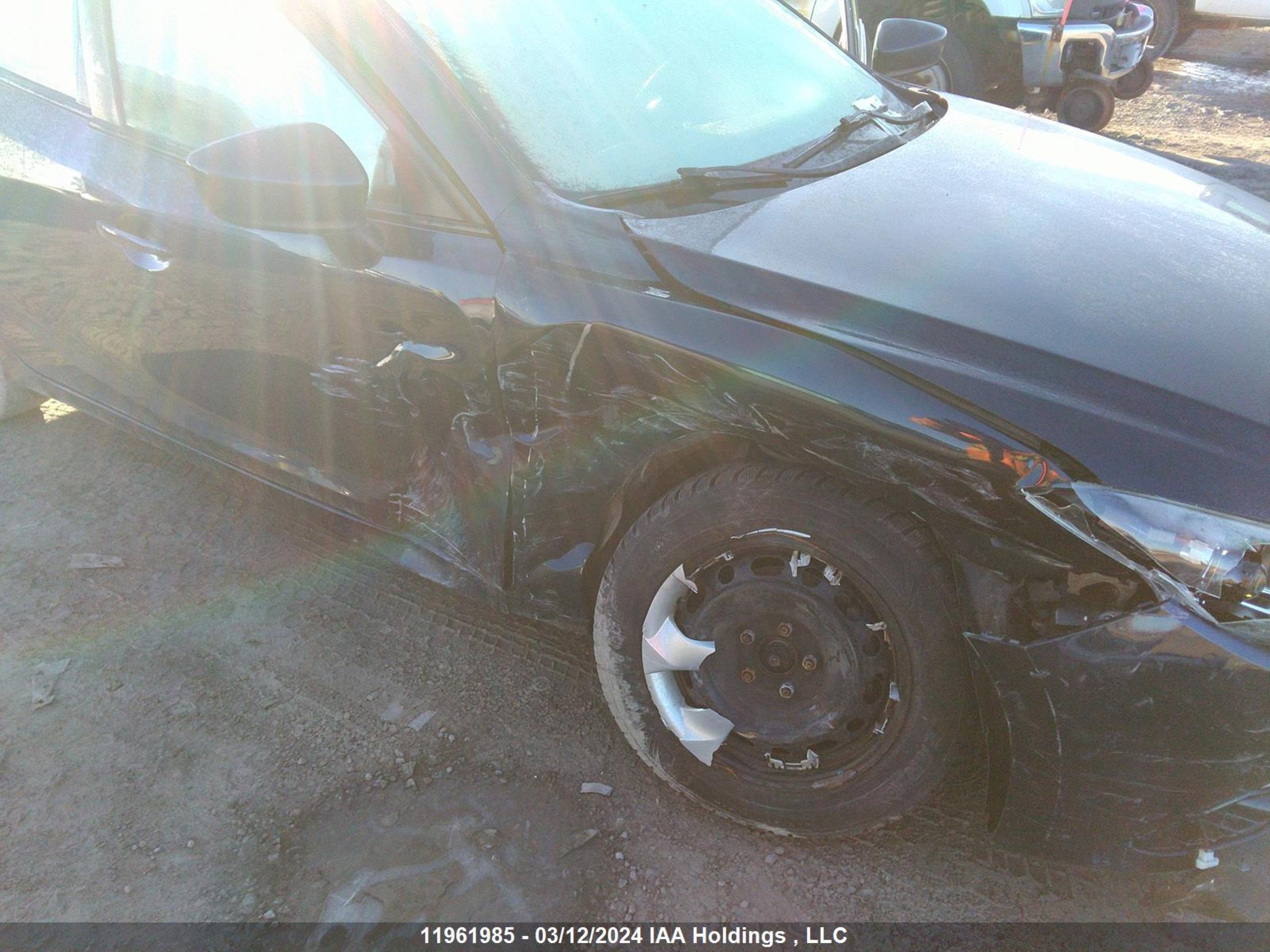 Photo 5 VIN: 3MZBM1K70FM215037 - MAZDA 3 