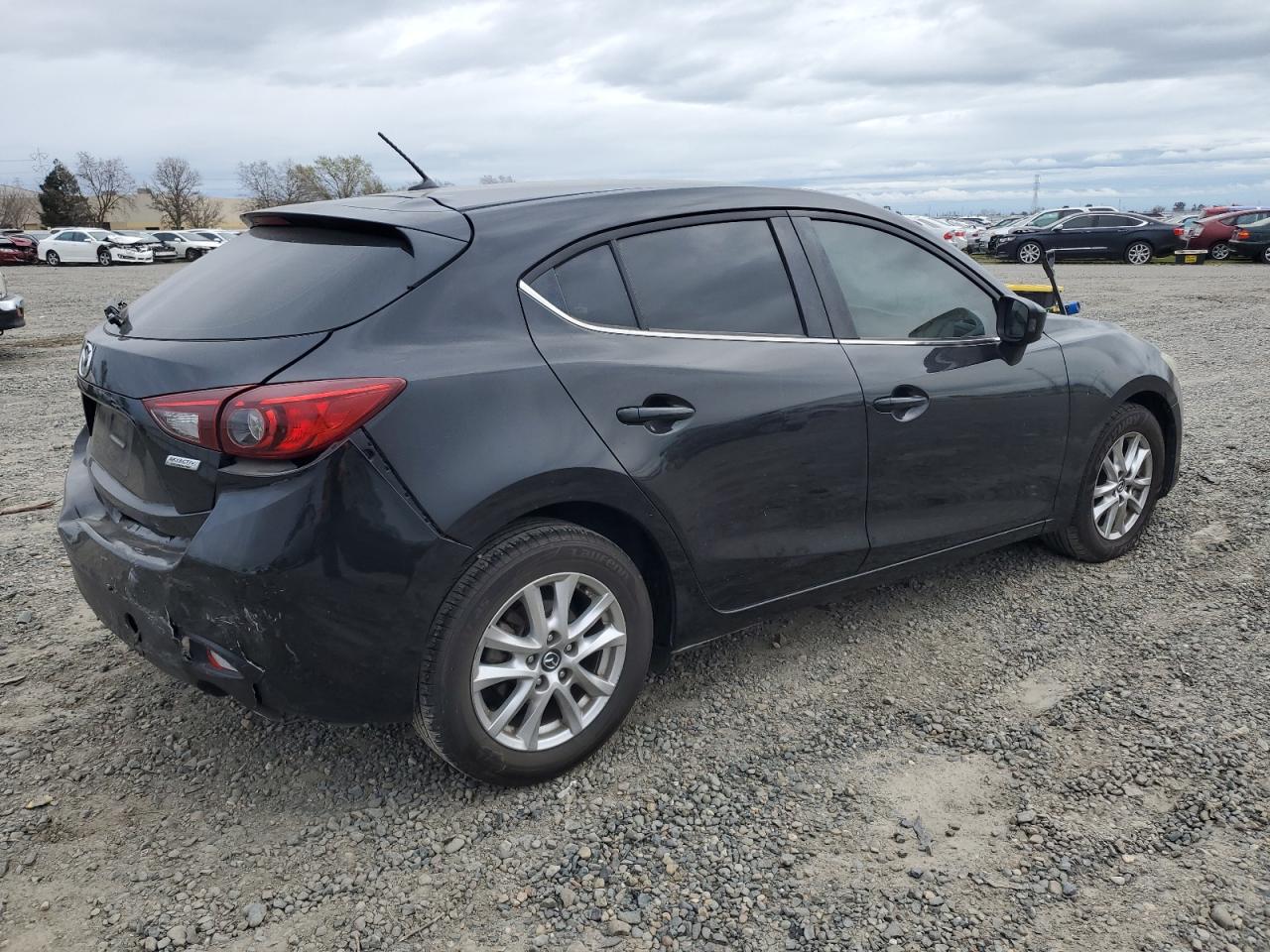 Photo 2 VIN: 3MZBM1K71GM273532 - MAZDA 3 