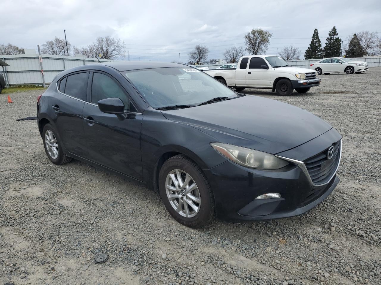 Photo 3 VIN: 3MZBM1K71GM273532 - MAZDA 3 