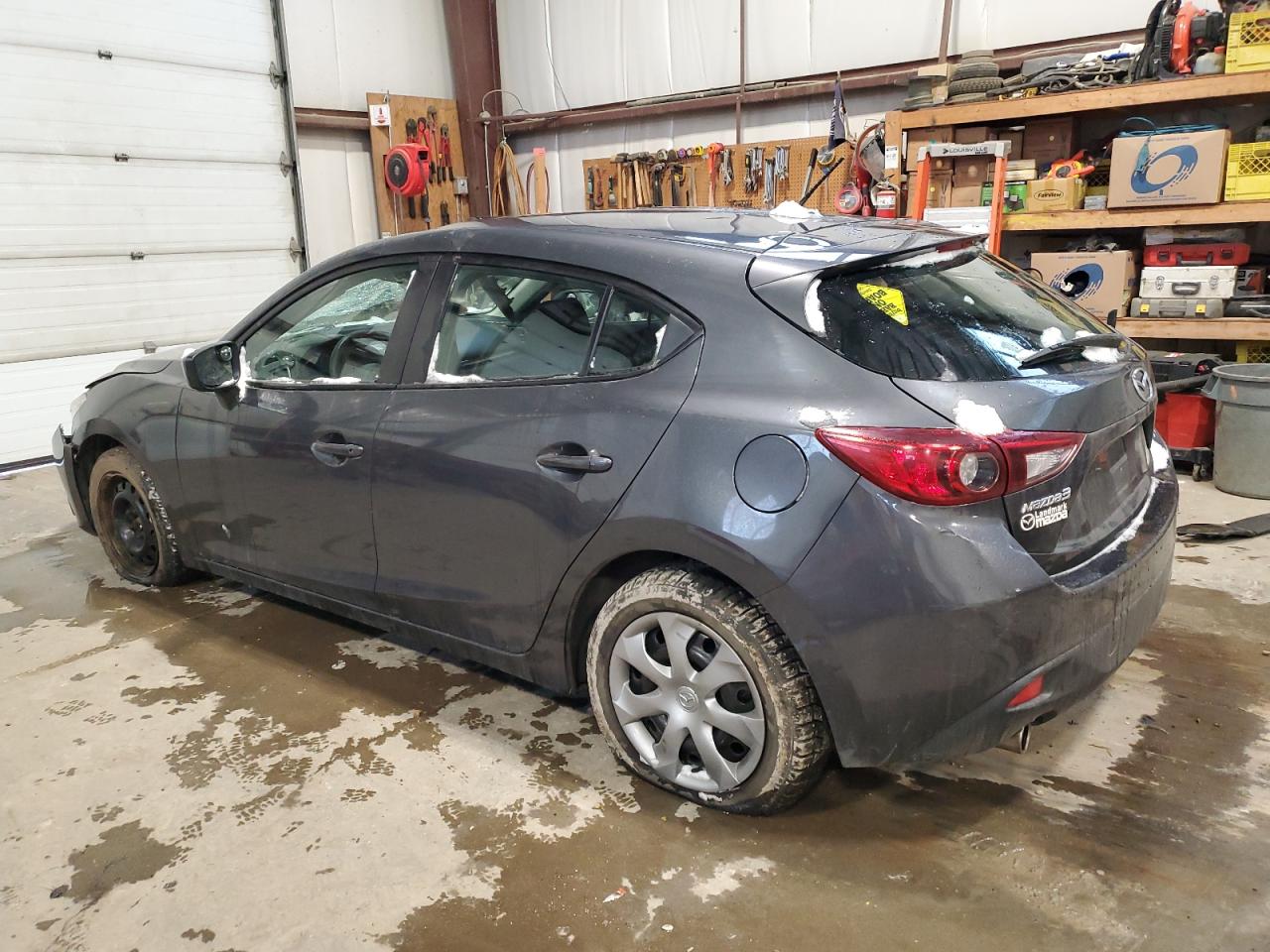 Photo 1 VIN: 3MZBM1K76FM147715 - MAZDA 3 