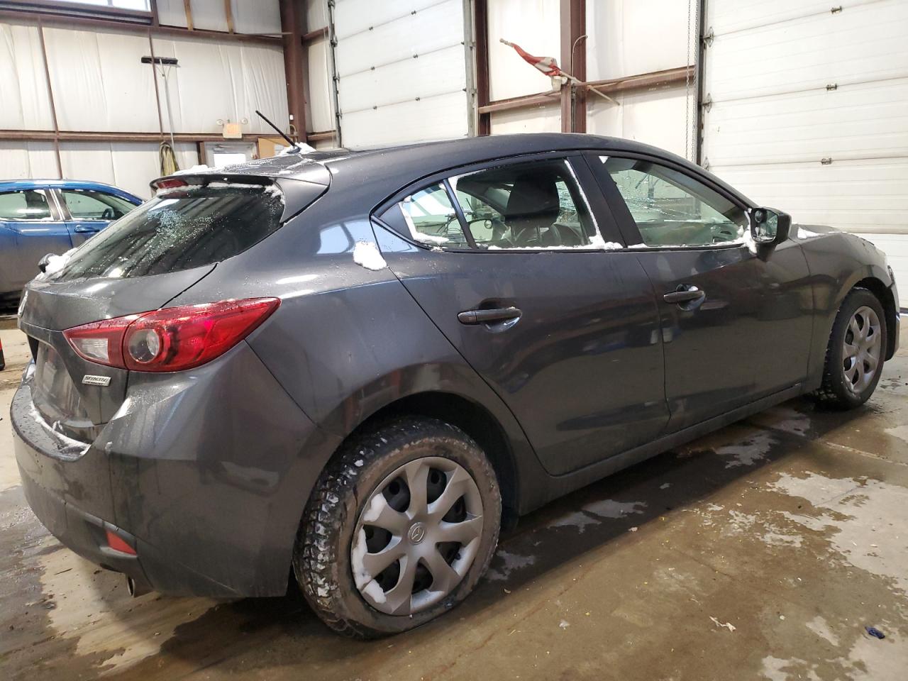 Photo 2 VIN: 3MZBM1K76FM147715 - MAZDA 3 