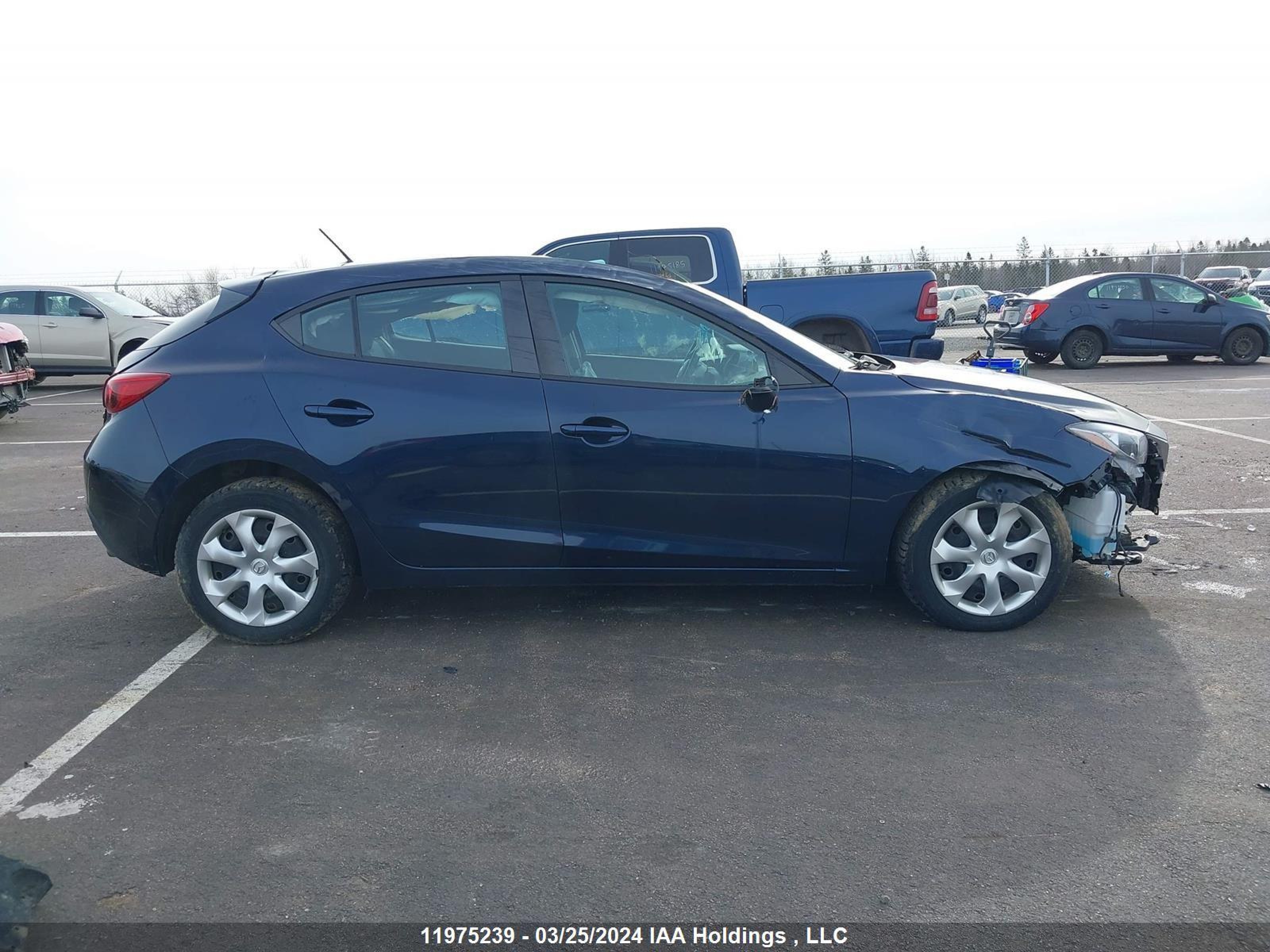 Photo 12 VIN: 3MZBM1K76GM310834 - MAZDA 3 