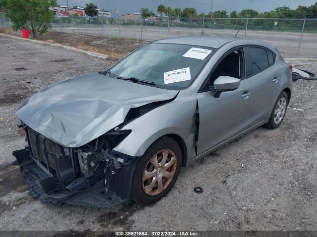 Photo 1 VIN: 3MZBM1K78FM180845 - MAZDA MAZDA3 