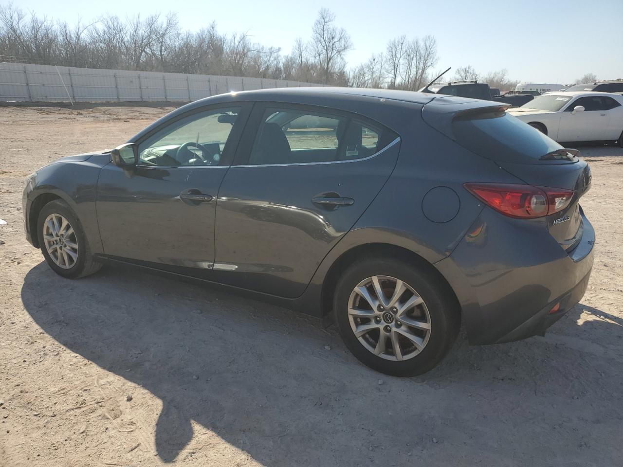 Photo 1 VIN: 3MZBM1K79GM260799 - MAZDA 3 