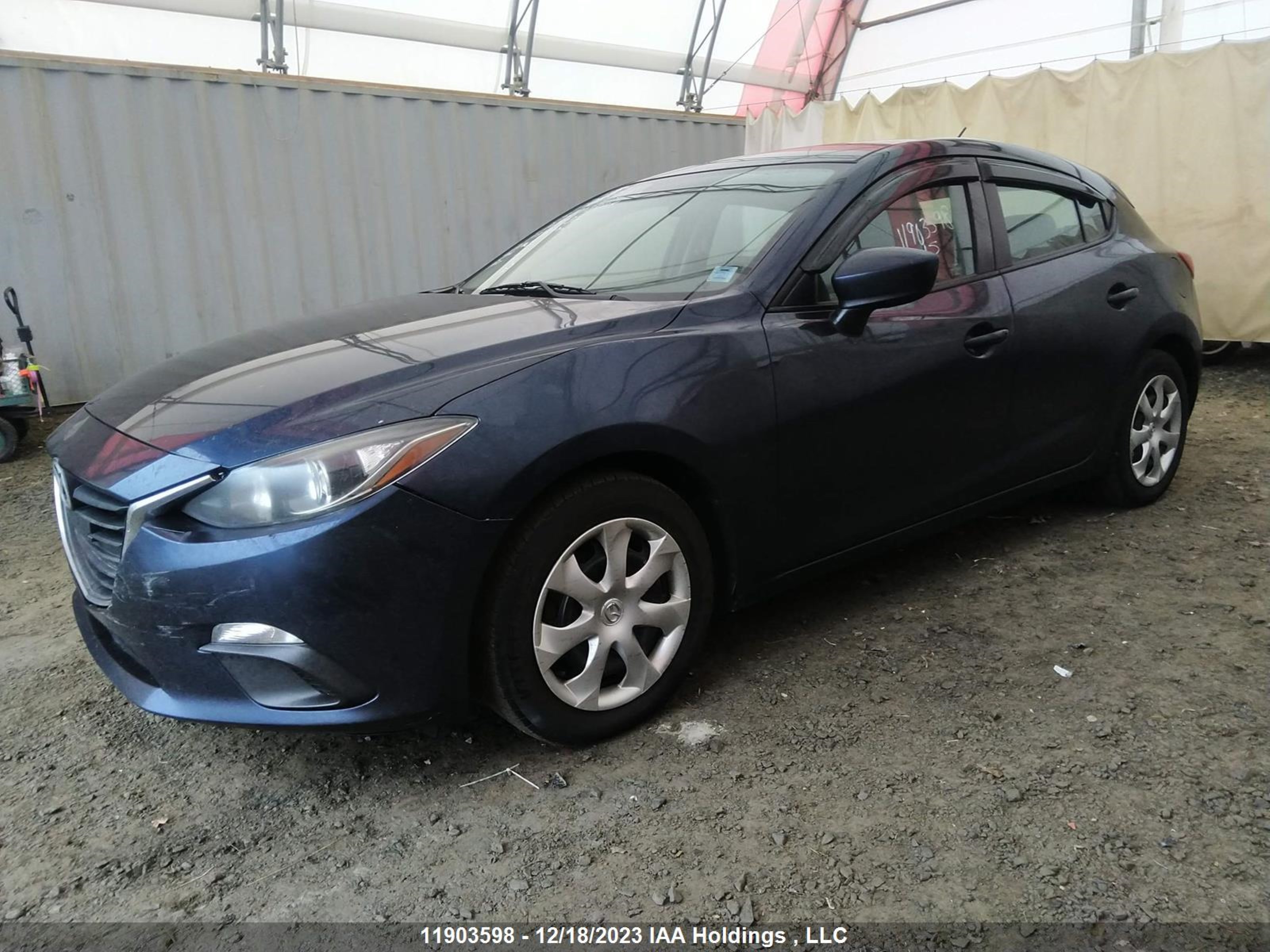 Photo 1 VIN: 3MZBM1K7XFM165036 - MAZDA 3 