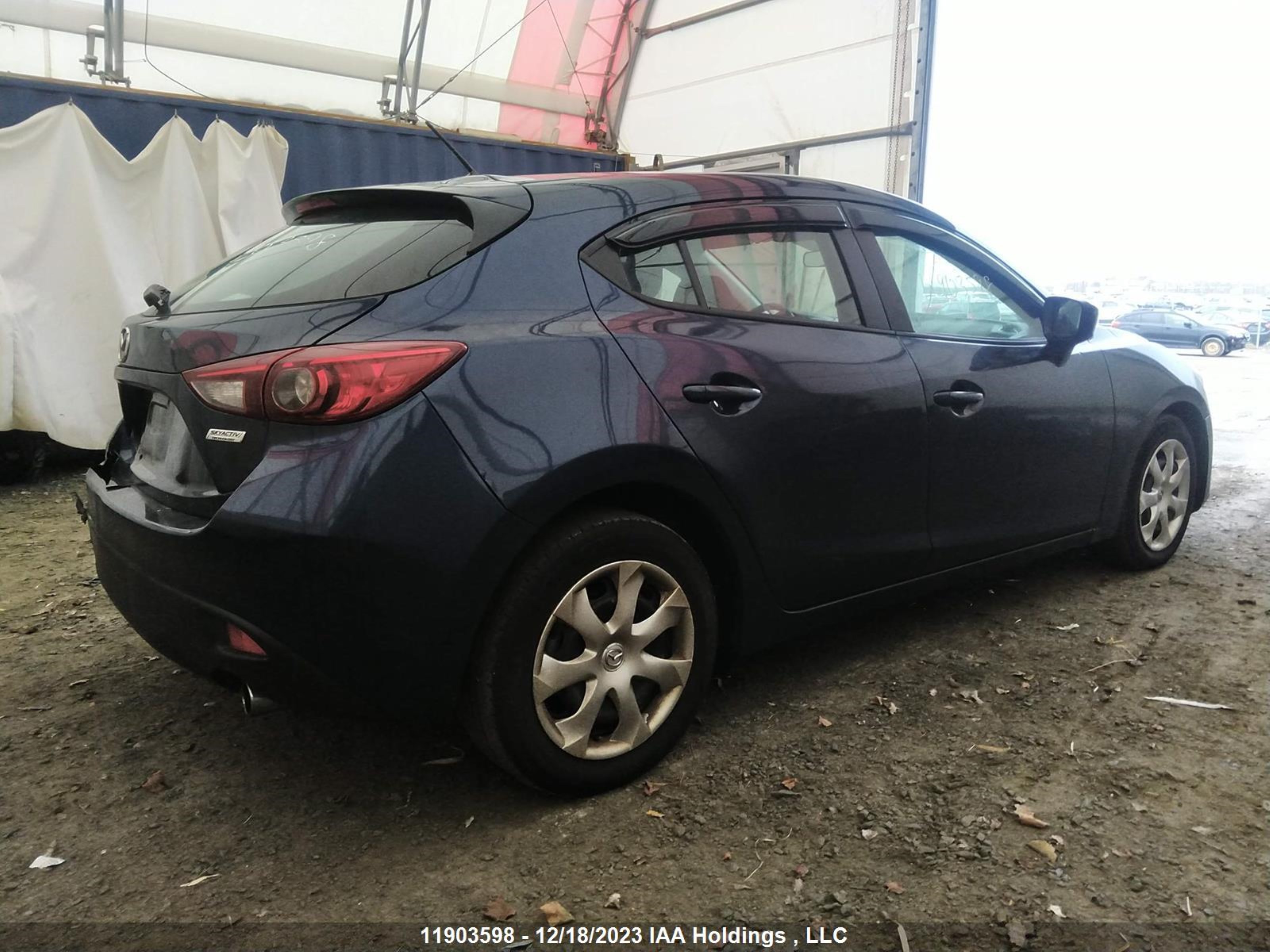 Photo 3 VIN: 3MZBM1K7XFM165036 - MAZDA 3 